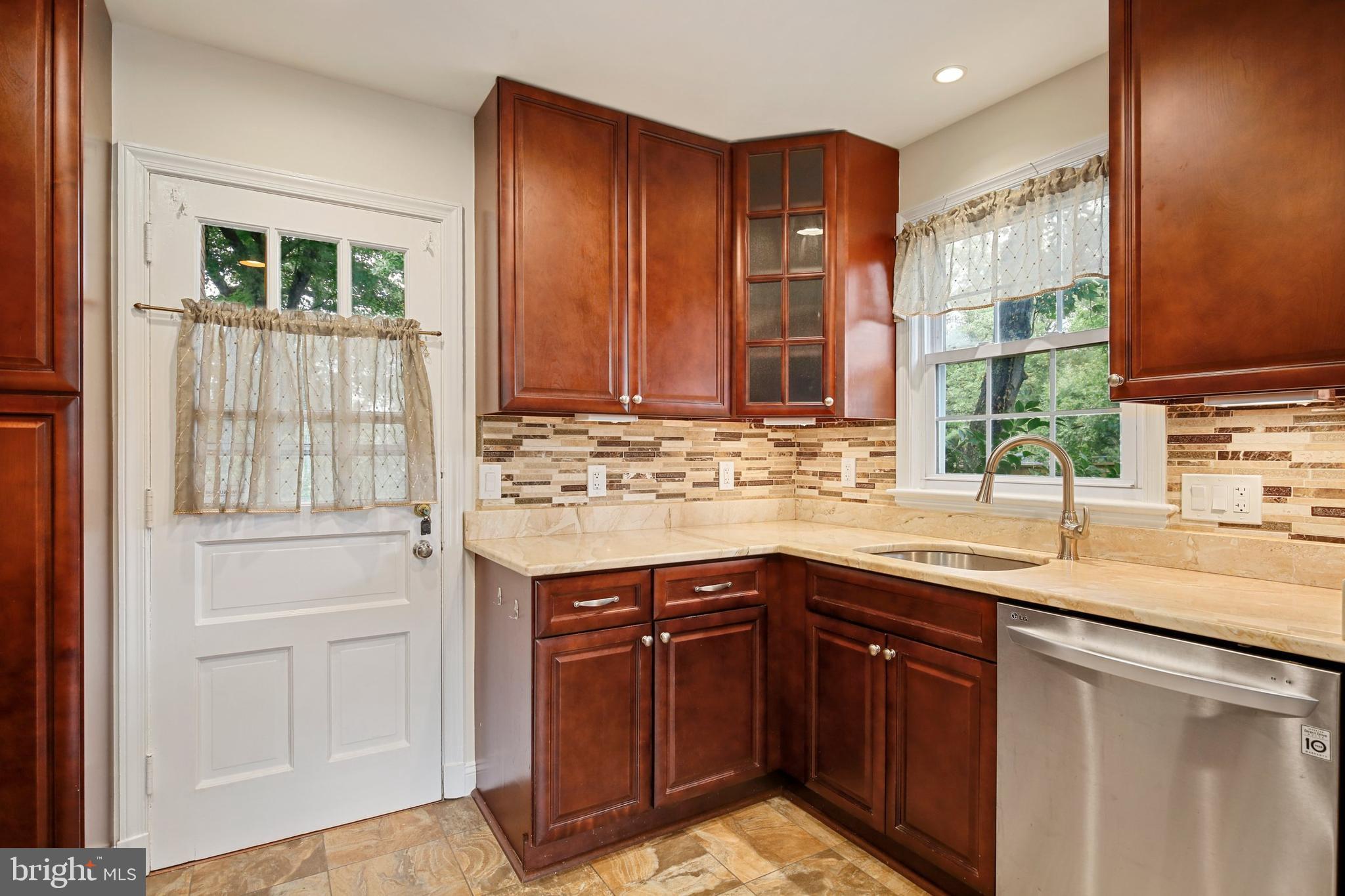 1713 White Oak Drive Silver Spring, MD 20910 - Photo 15 of 54