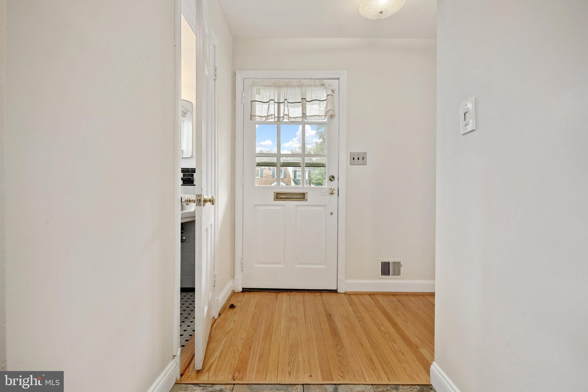 1713 White Oak Drive Silver Spring, MD 20910 - Photo 25 of 54