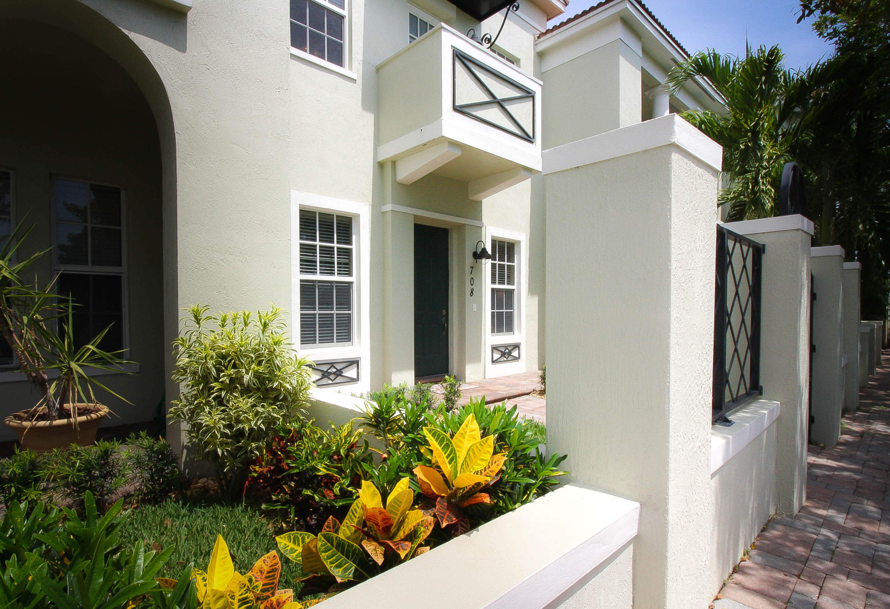 708 Northwest 83rd Place Boca Raton, FL 33487 - Photo 23 of 25 708-23