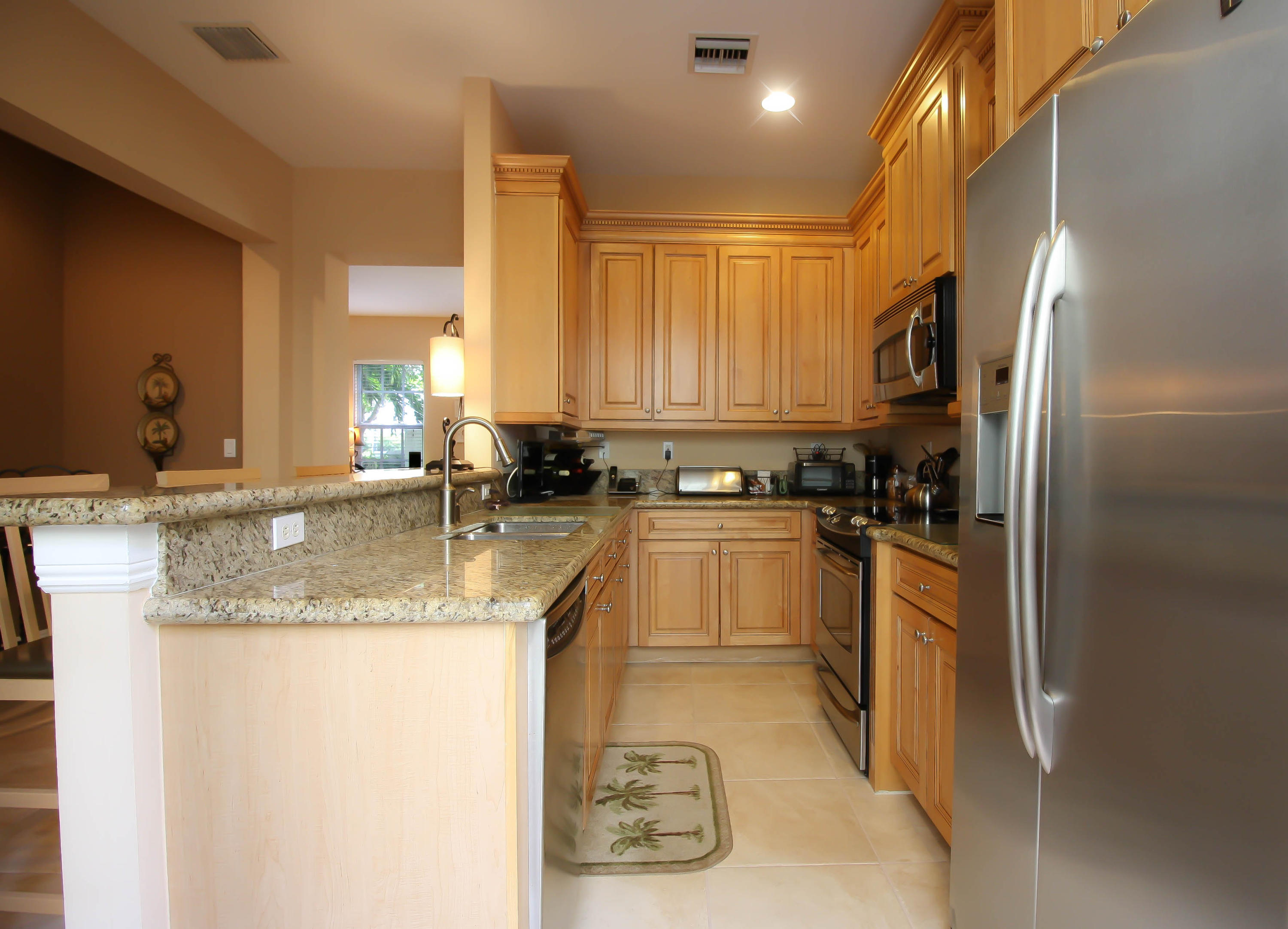 708 Northwest 83rd Place Boca Raton, FL 33487 - Photo 6 of 25 708-6