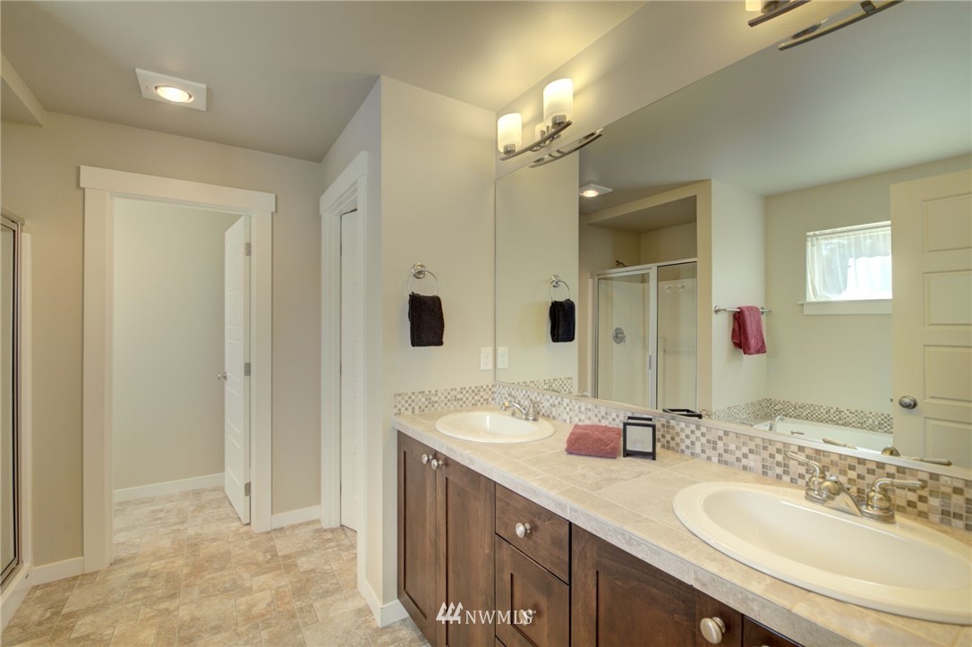 814 217th Street Southeast Bothell, WA 98021 - Photo 16 of 25