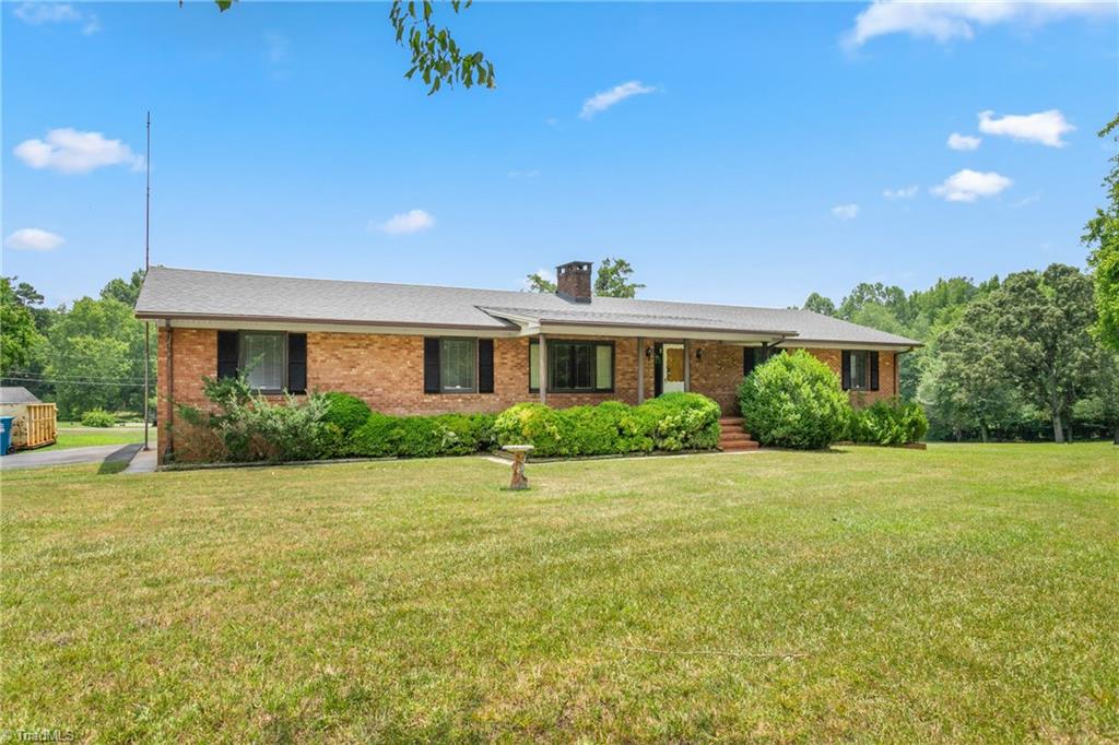 4822 Millpoint Road Greensboro, NC 27406 - Photo 3 of 39 Gallery Image 3