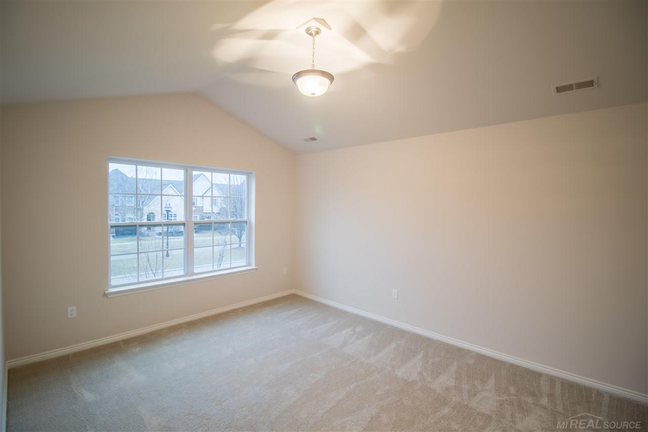 45732 South Stonewood Road Canton, MI 48187 - Photo 8 of 16 31309281-7.JPG