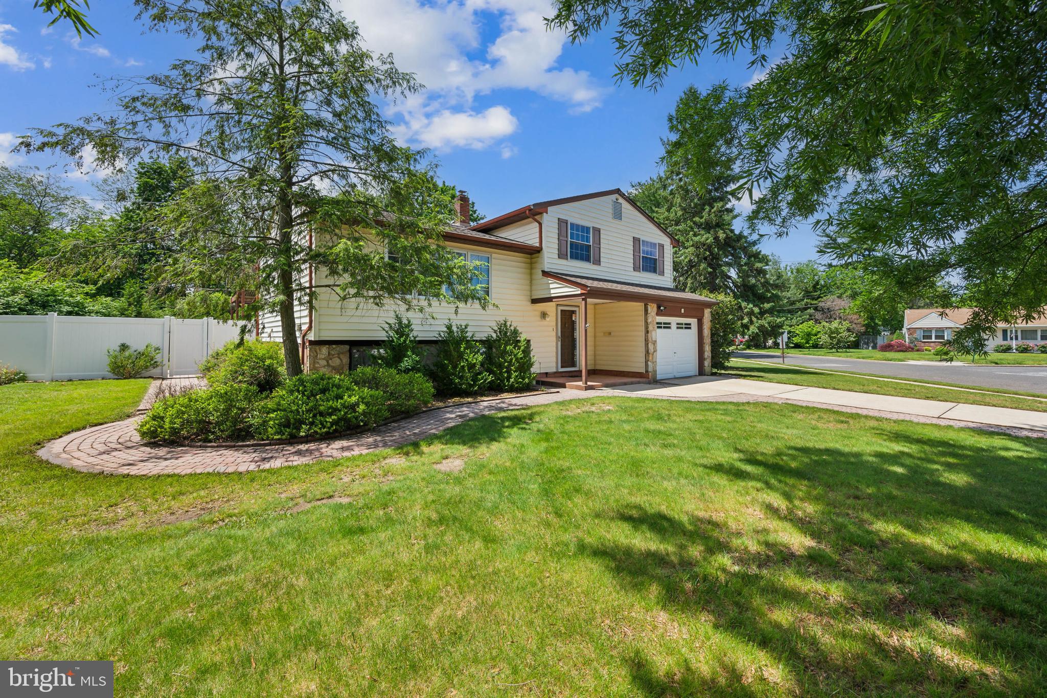 2 Tomahawk Drive Marlton, NJ 08053 - Photo 2 of 26 a view of a house with a yard