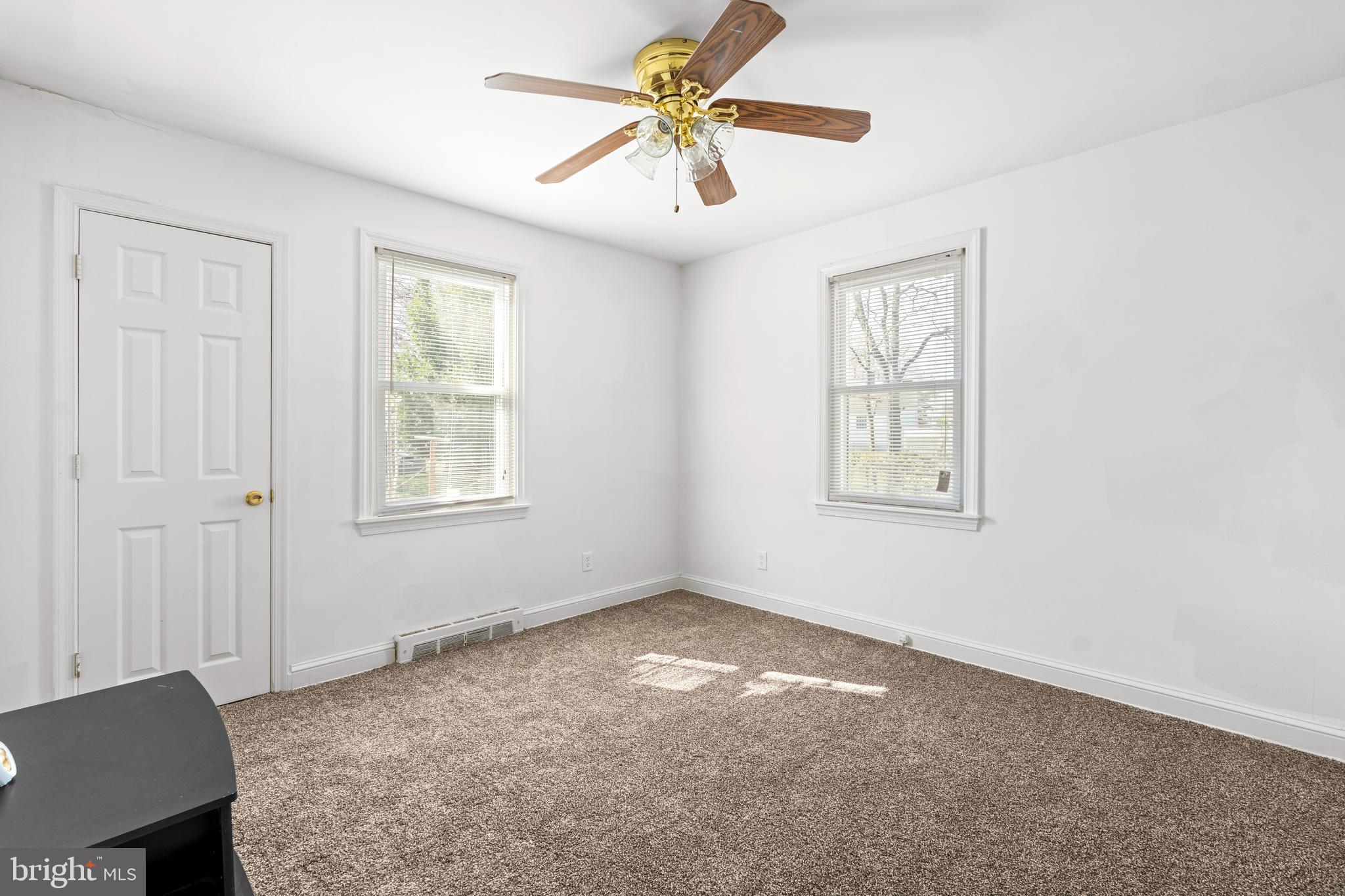 6809 Lou Lane Morningside, MD 20746 - Photo 2 of 12