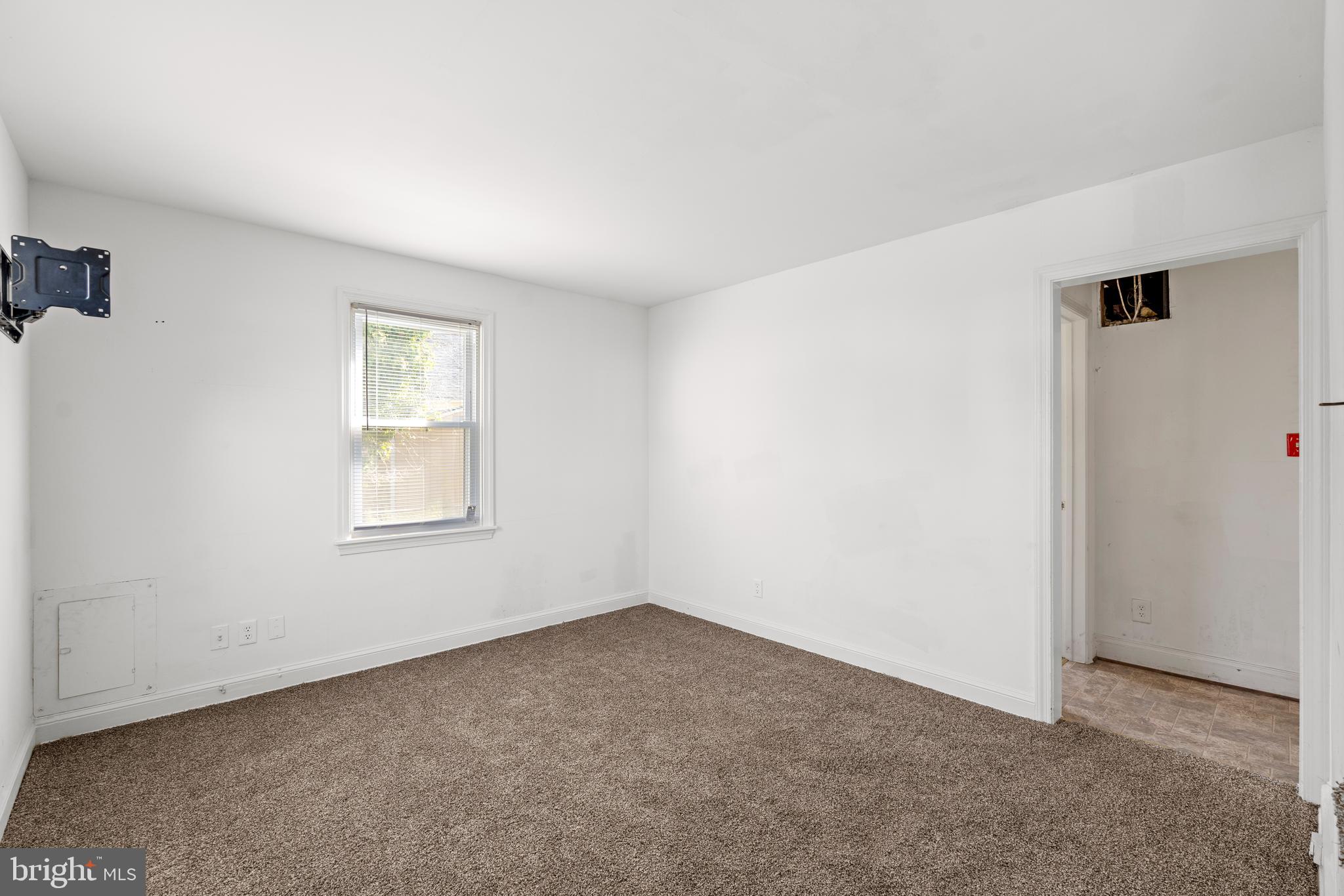 6809 Lou Lane Morningside, MD 20746 - Photo 4 of 12