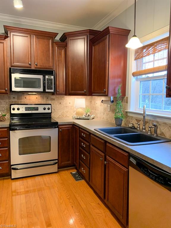 516 Barnsdale Ridge Road Kernersville, NC 27284 - Photo 9 of 36 Gallery Image 9