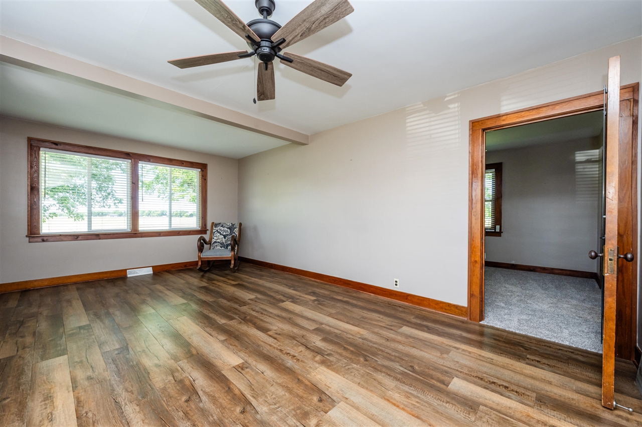 887 West Hinchman Road Baroda, MI 49101 - Photo 4 of 56