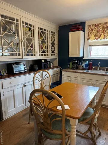 $625,000 | 57 2nd Avenue, Bay Shore, NY 11706