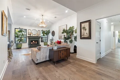 $950,000 | 120 Oak Springs Drive, Dripping Springs, TX 78620