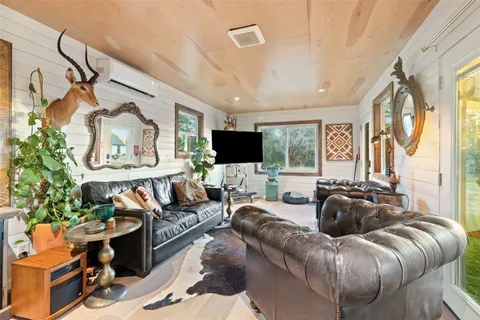 $950,000 | 120 Oak Springs Drive, Dripping Springs, TX 78620