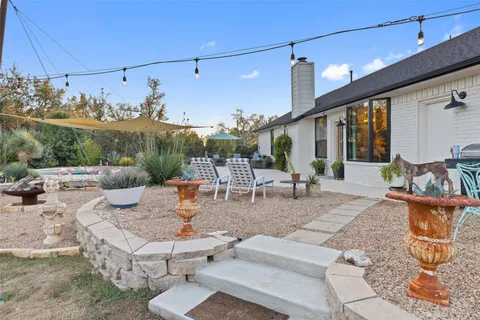 $950,000 | 120 Oak Springs Drive, Dripping Springs, TX 78620