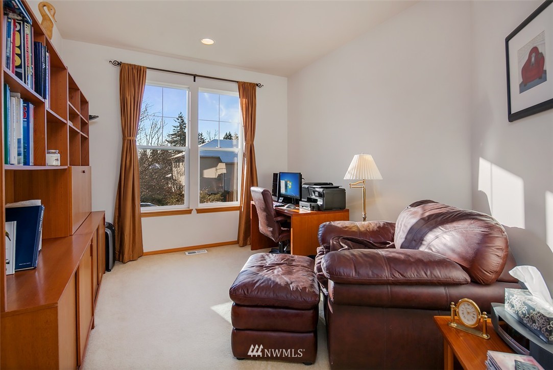 5938 Northeast 2nd Court Renton, WA 98059 - Photo 3 of 24 Gallery Image 3