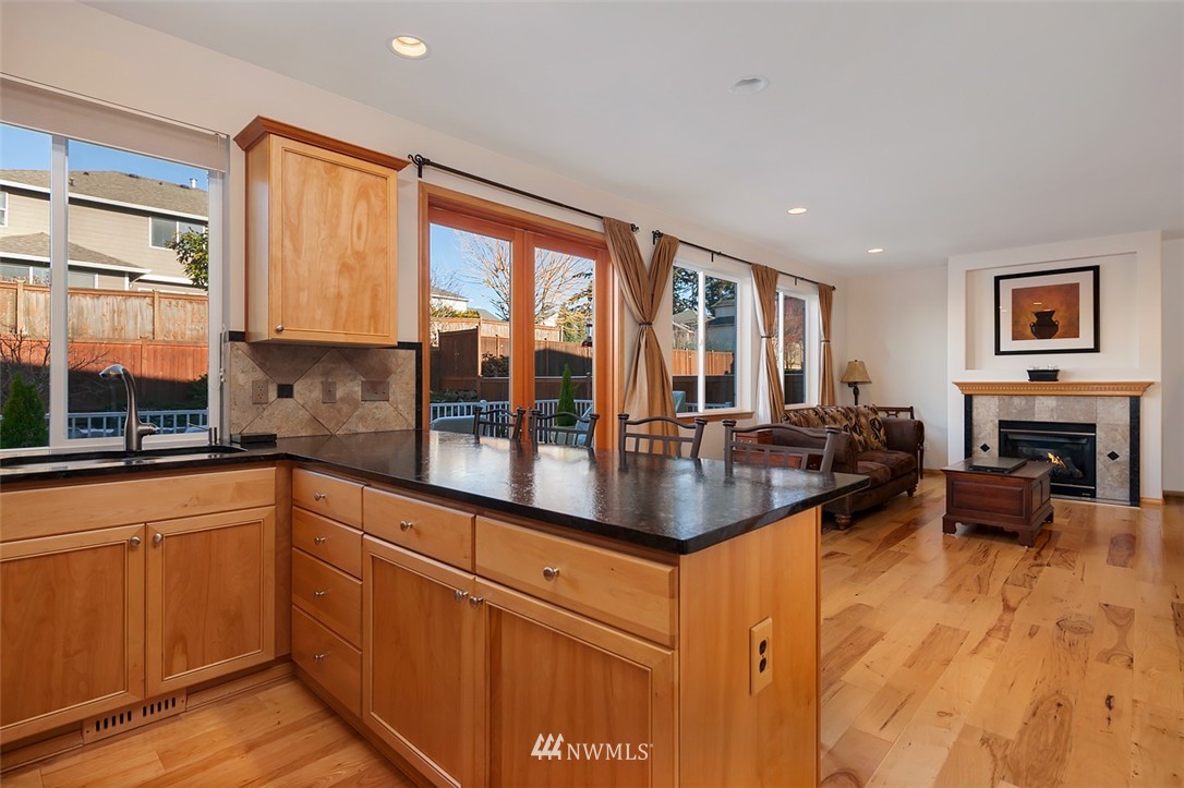 5938 Northeast 2nd Court Renton, WA 98059 - Photo 5 of 24 Gallery Image 5