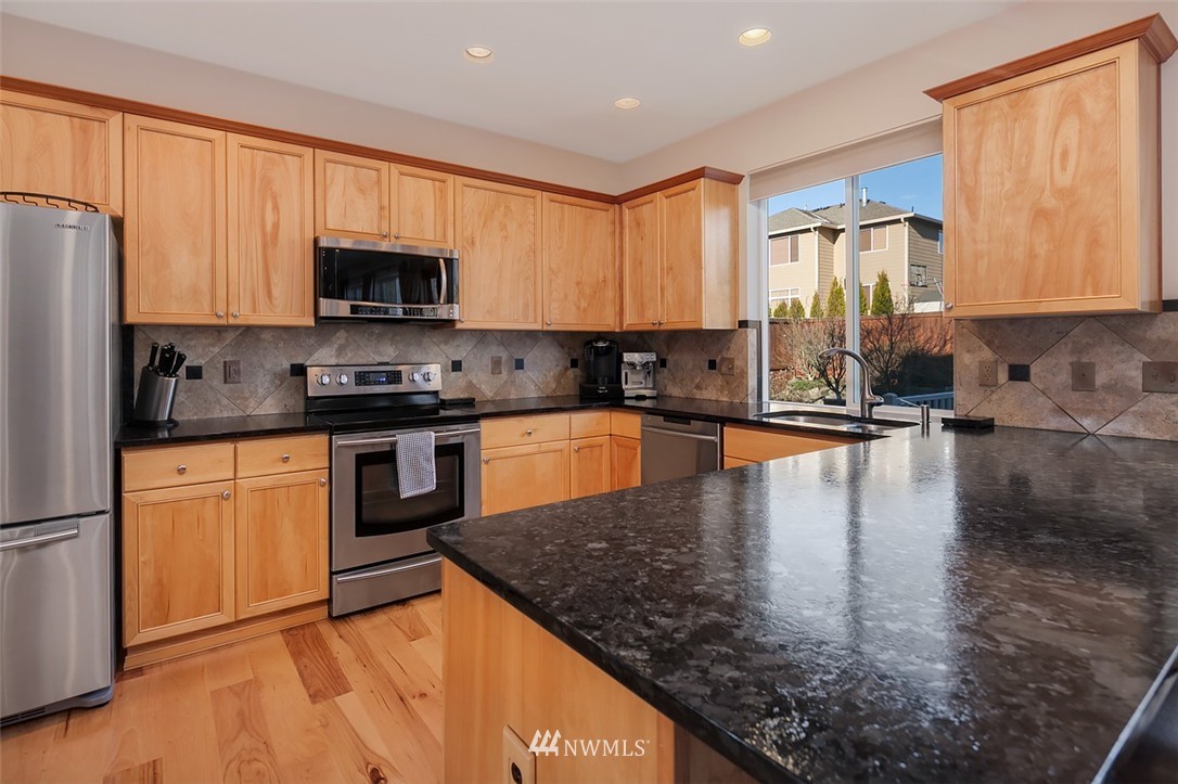 5938 Northeast 2nd Court Renton, WA 98059 - Photo 6 of 24 Gallery Image 6
