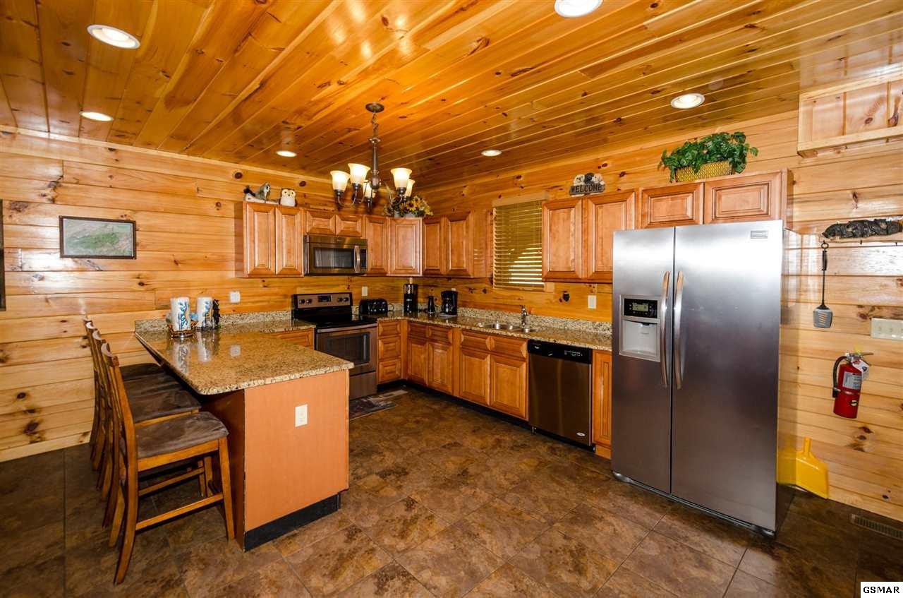 4315 Forest Ridge Way Pigeon Forge, TN 37863 - Photo 3 of 28