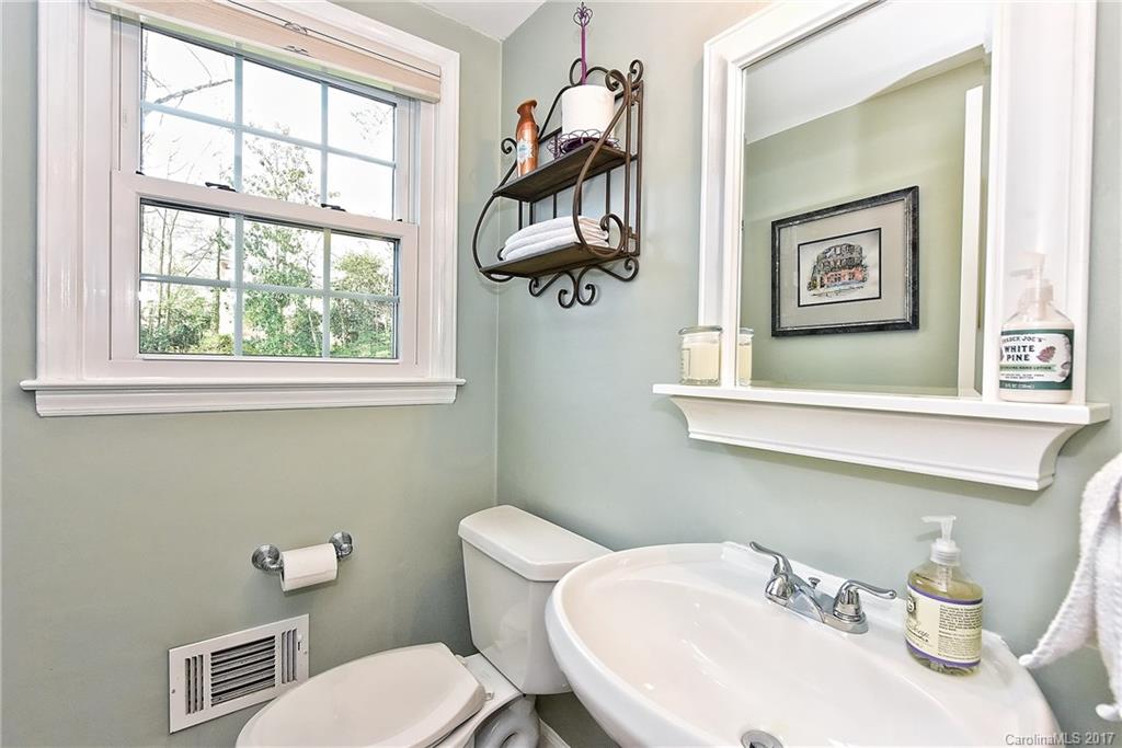 6132 Brace Road Charlotte, NC 28211 - Photo 22 of 23 Gallery Image 22