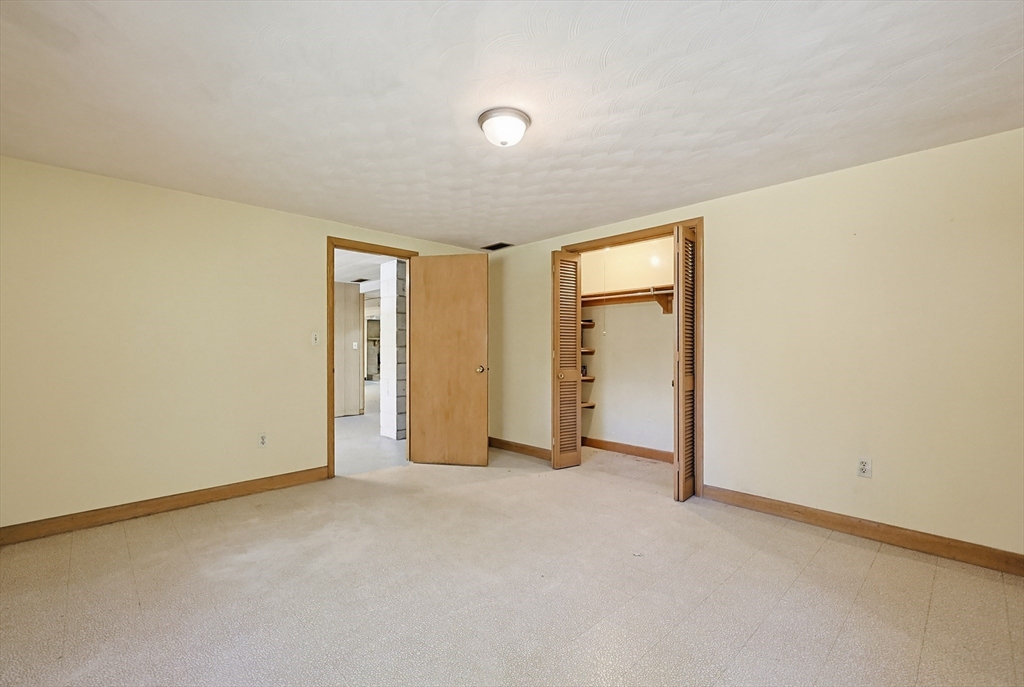 21 Daggett Road Attleboro, MA 02703 - Photo 24 of 39