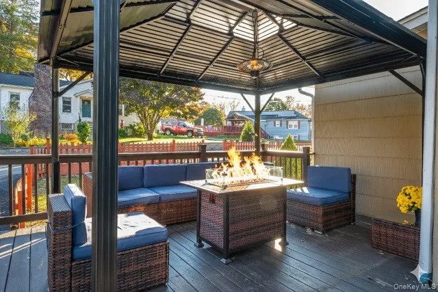 $575,000 | 33 Hollowbrook Court North, Cortlandt Manor, NY 10567