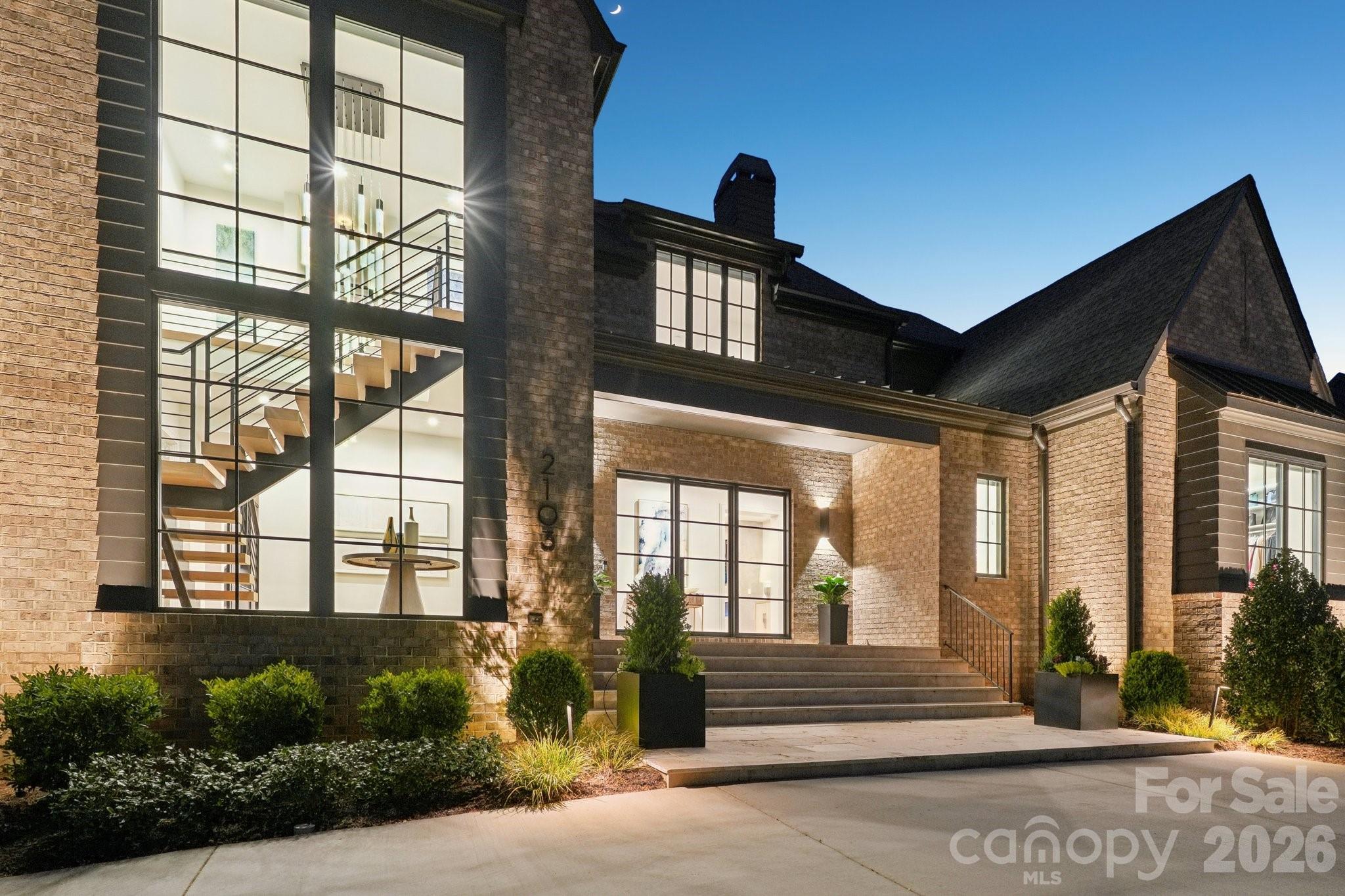 2103 Cortelyou Road Charlotte, NC 28211 - Photo 44 of 45 a front view of a building