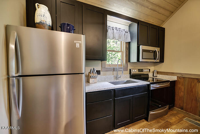 4228 Wears Valley Road, Unit 171 Sevierville, TN 37862 - Photo 4 of 23 kit1