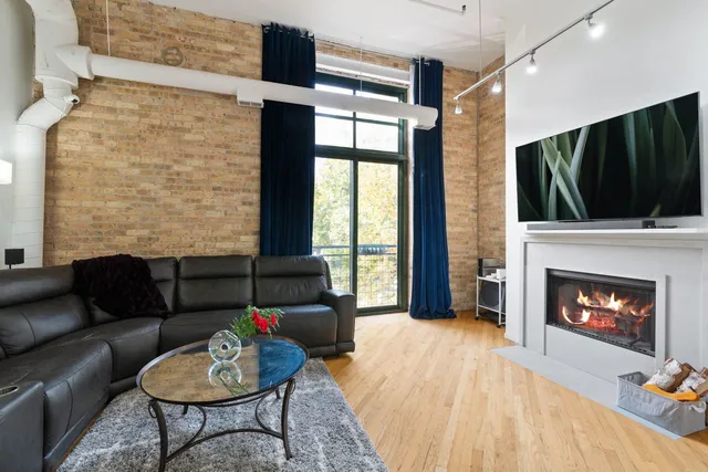 $279,000 | 601 Linden Place, Unit 116, Evanston, IL 60202