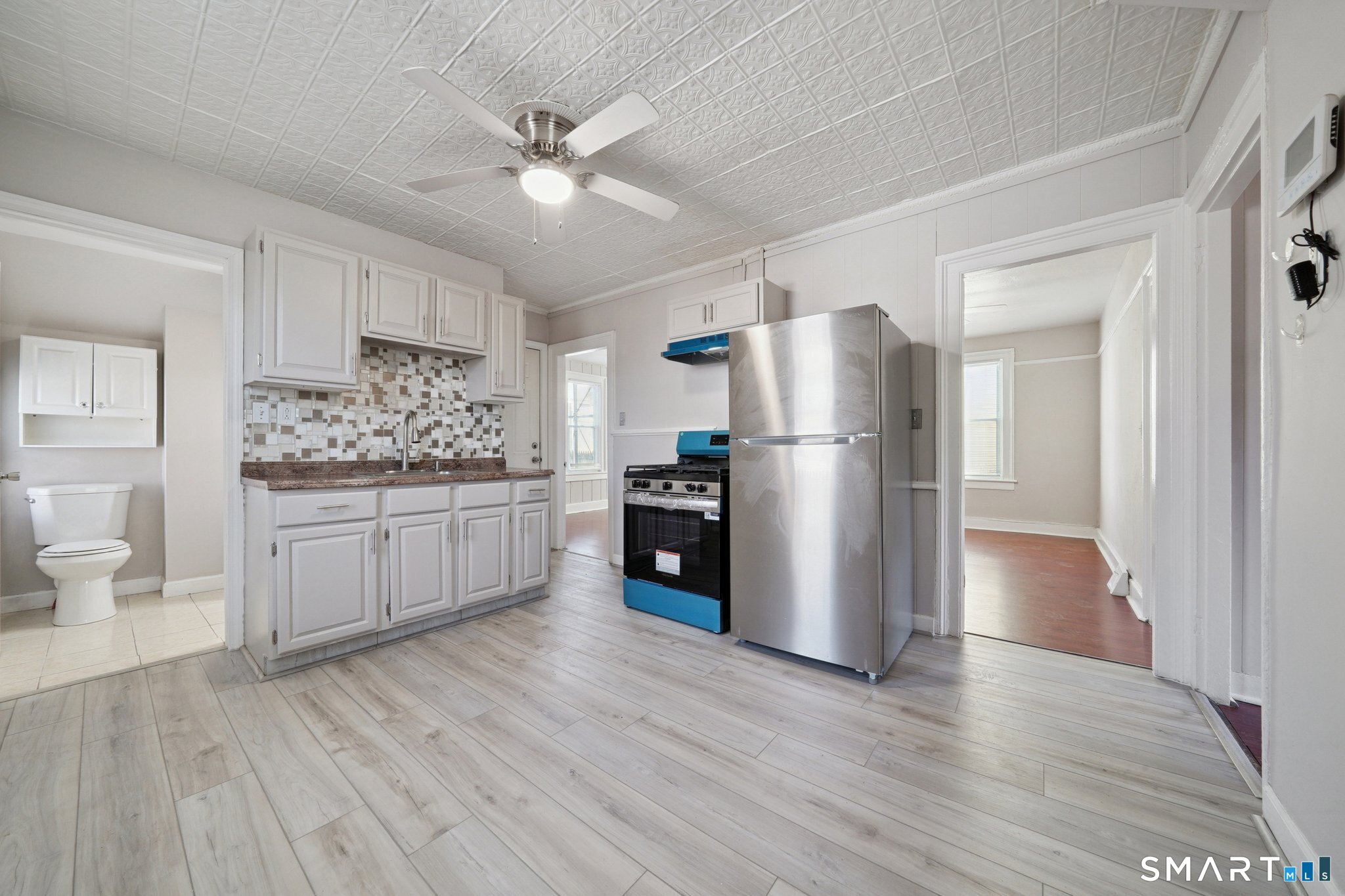 73 Orange Street Bridgeport, CT 06607 - Photo 7 of 33