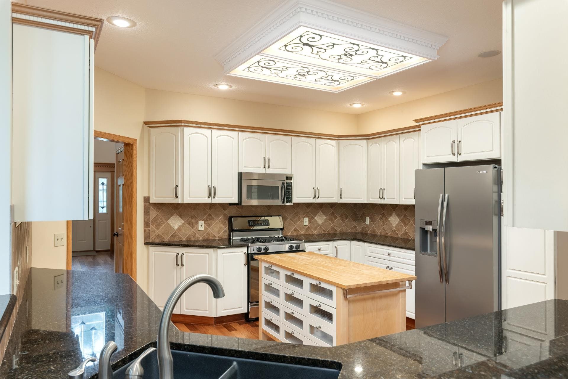 6812 Ridges Court Bettendorf, IA 52722 - Photo 13 of 50 Gallery Image 13