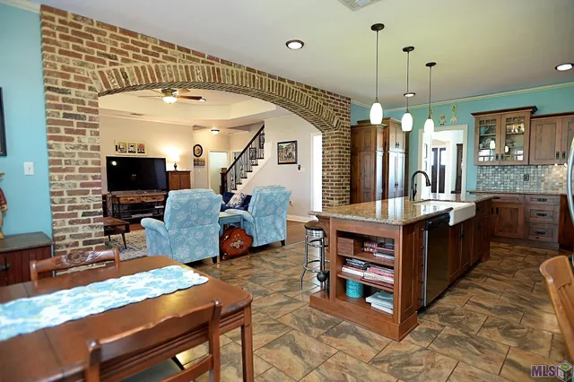 $565,000 | 284 Beulah Louise Drive, Gray, LA 70359