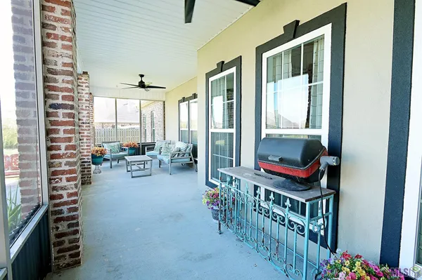 $549,000 | 284 Beulah Louise Drive, Gray, LA 70359