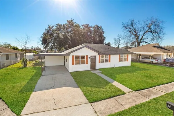 $149,900 | 15 Victorian Court, Violet, LA 70092