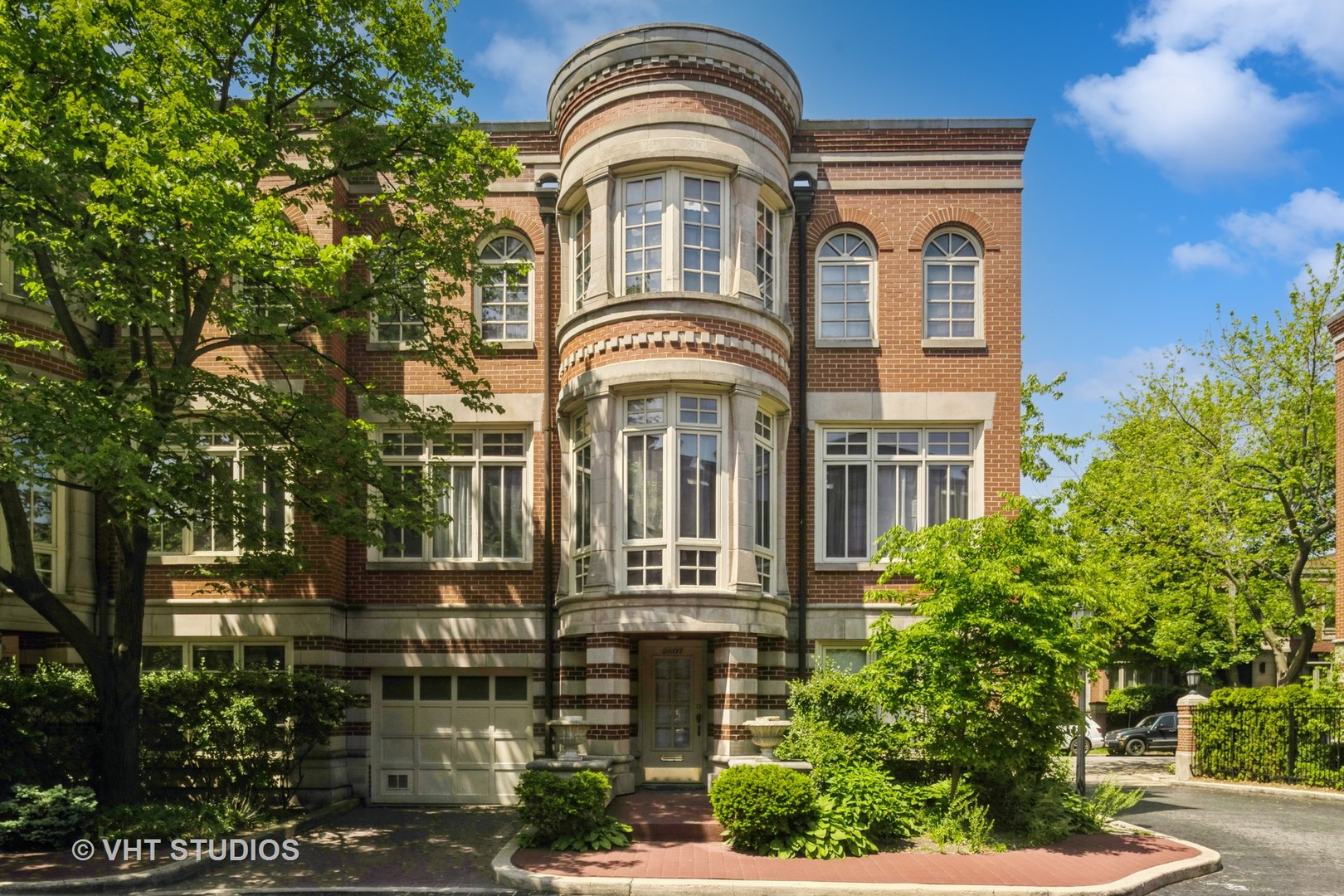 2607 North Greenview Ave  