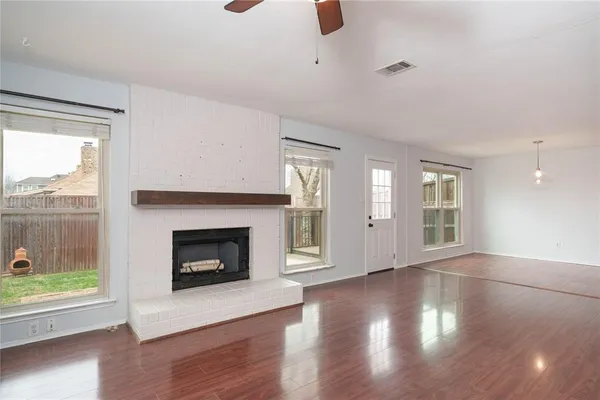 $425,000 | 1524 Briarcrest Drive, Grapevine, TX 76051