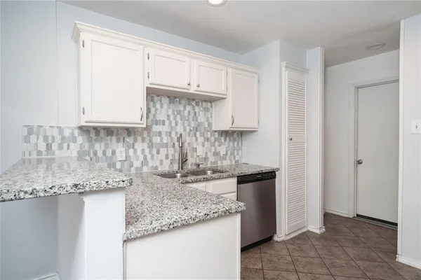 $425,000 | 1524 Briarcrest Drive, Grapevine, TX 76051