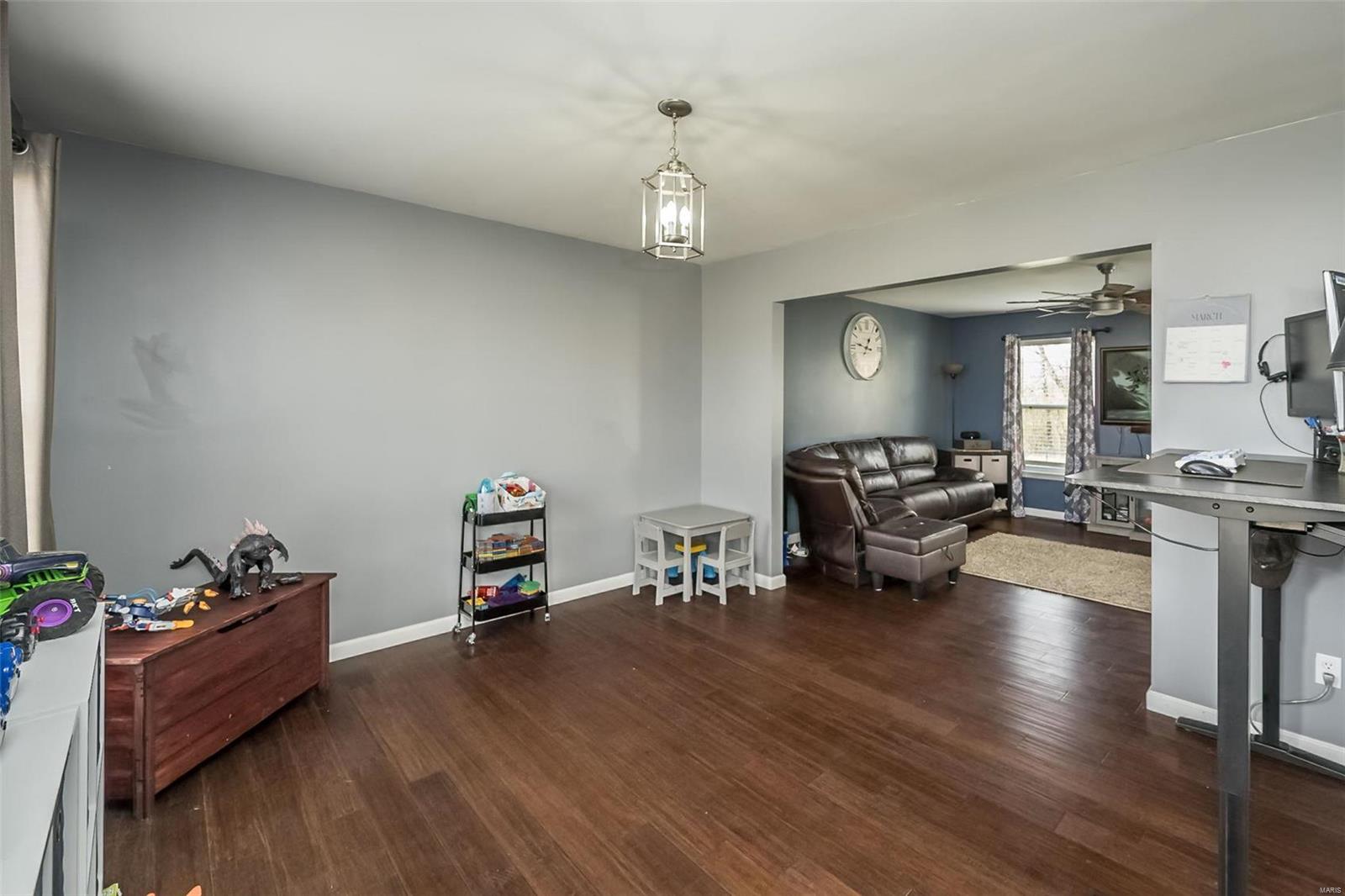 524 Meadow Spring Drive Troy, MO 63379 - Photo 5 of 33