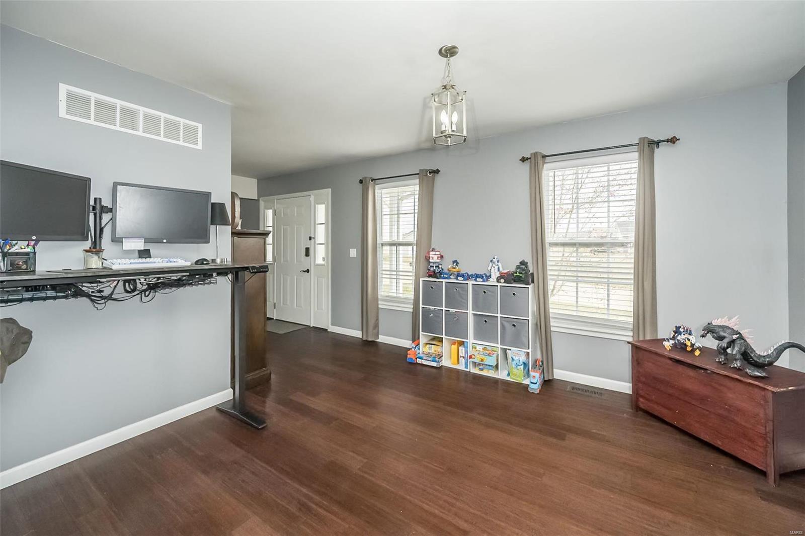 524 Meadow Spring Drive Troy, MO 63379 - Photo 6 of 33