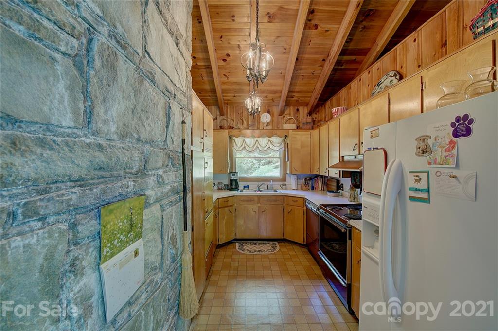 73 Lucerne Strasse Road Marion, NC 28752 - Photo 15 of 29 Gallery Image 15