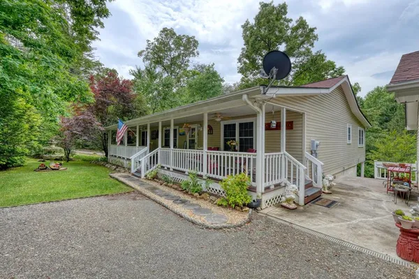 $495,000 | 288 12 Point Road, Blairsville, GA 30512
