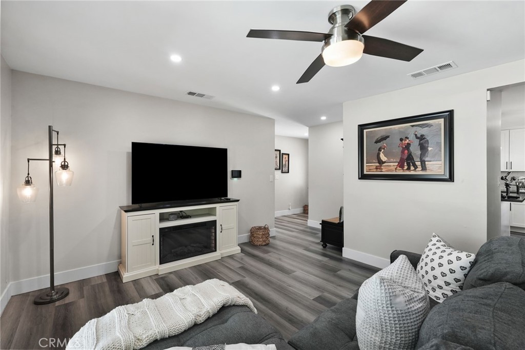 762 Talbert Avenue Simi Valley, CA 93065 - Photo 14 of 59 Gallery Image 14