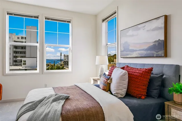 $539,000 | 530 4th Avenue West, Unit 502, Seattle, WA 98119