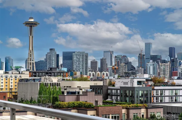 $539,000 | 530 4th Avenue West, Unit 502, Seattle, WA 98119