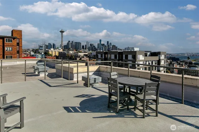 $539,000 | 530 4th Avenue West, Unit 502, Seattle, WA 98119