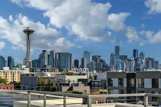 $539,000 | 530 4th Avenue West, Unit 502, Seattle, WA 98119
