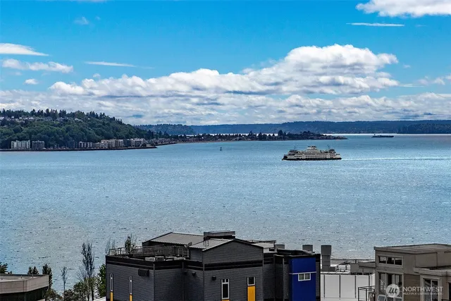 $539,000 | 530 4th Avenue West, Unit 502, Seattle, WA 98119