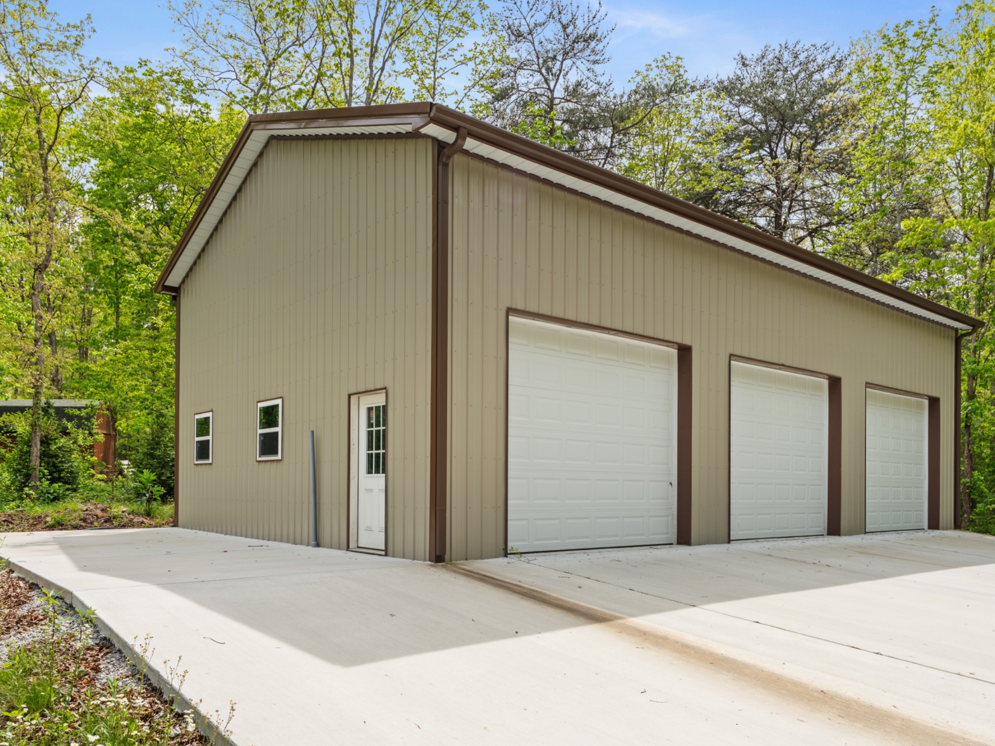 374 Eagle Lake Road Coalmont, TN 37313 - Photo 3 of 47 a house view with a outdoor space