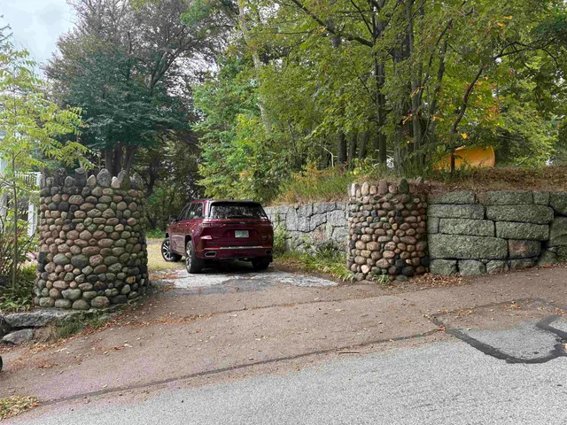 $1,500 | 28 Harrison Street, Laconia, NH 03246