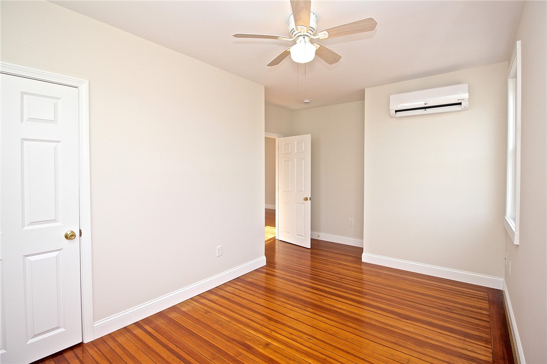 668 Thames Street, Unit 2 Newport, RI 02840 - Photo 27 of 42 Bedroom 1