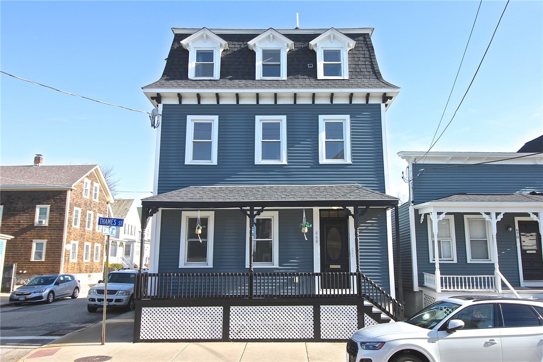 668 Thames Street, Unit 2 Newport, RI 02840 - Photo 3 of 42 Front view to Porch & Entry