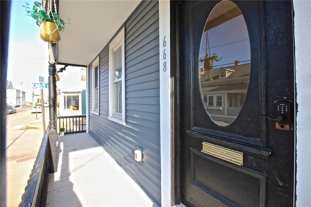668 Thames Street, Unit 2 Newport, RI 02840 - Photo 6 of 42 Porch & Front Door