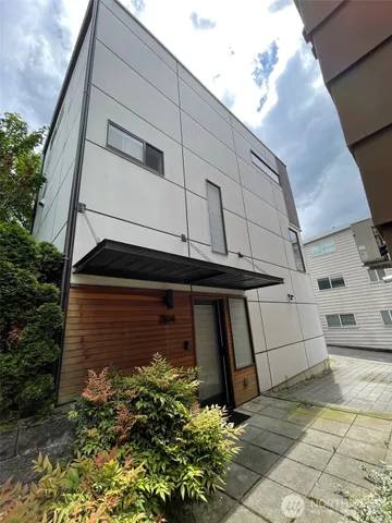 $4,195 | 7814 Stroud Avenue North, Seattle, WA 98103